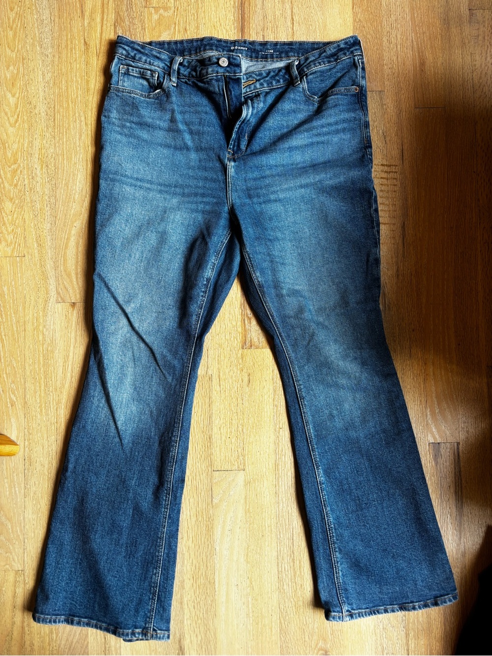 Old Navy Women's Denim Flare Jeans in Blue Wash
